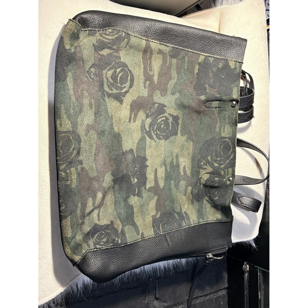 Sanctuary Black Leather Camo‎ Rose Tote Bag with Side Zips - Picture 2 of 7
